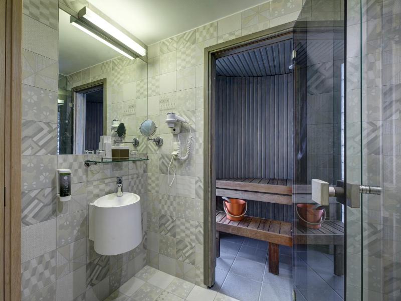 Suite image 3