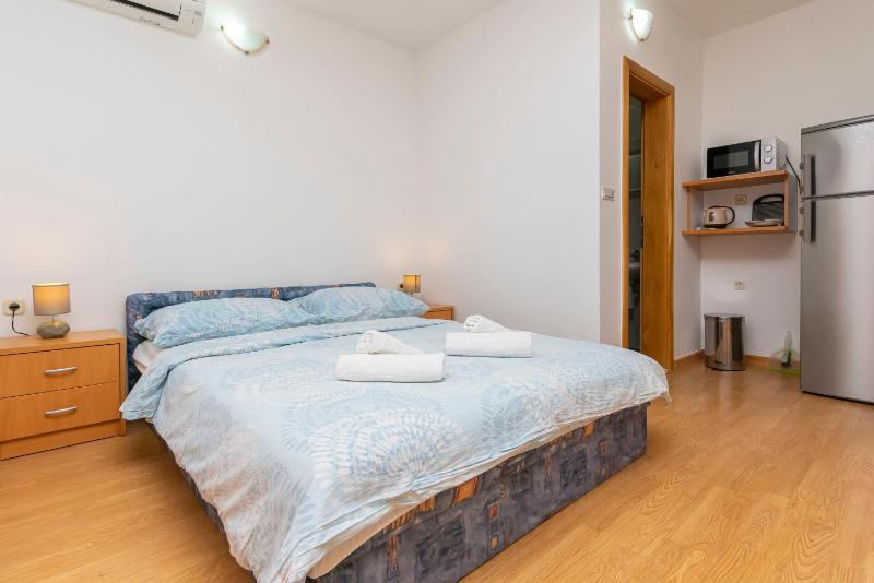 Apartments Villa Milas with pool - image 11