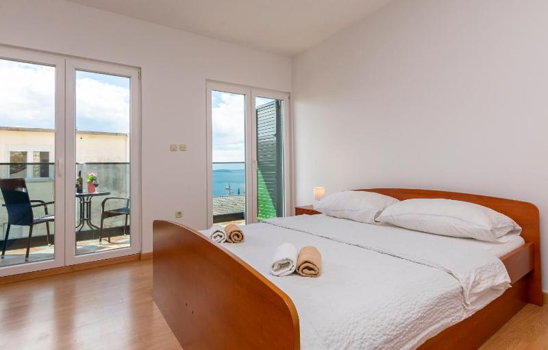 Apartments Villa Milas with pool - image 34