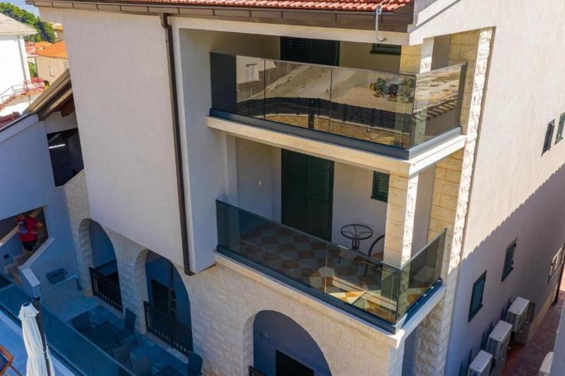 Apartments Villa Milas with pool - image 25