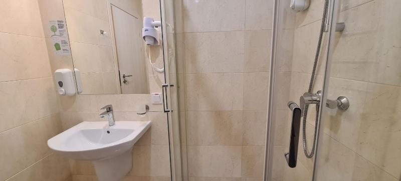 Double or Twin Room image 2