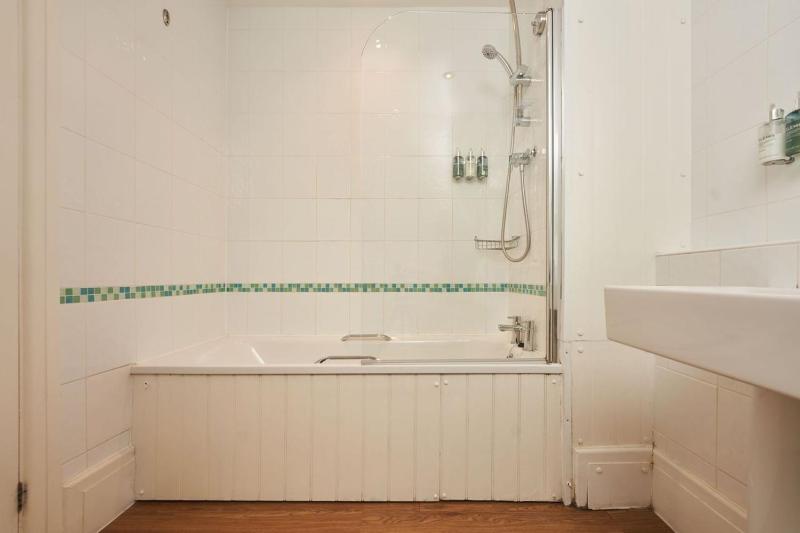 Apartment with Garden View image 4