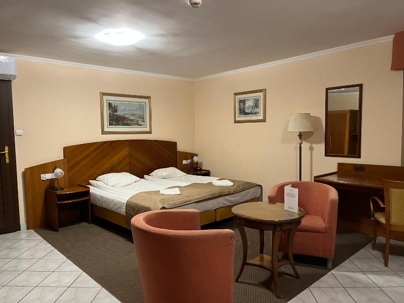 Superior Apartment image 3