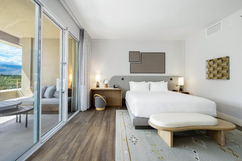 Penthouse Suite image 1