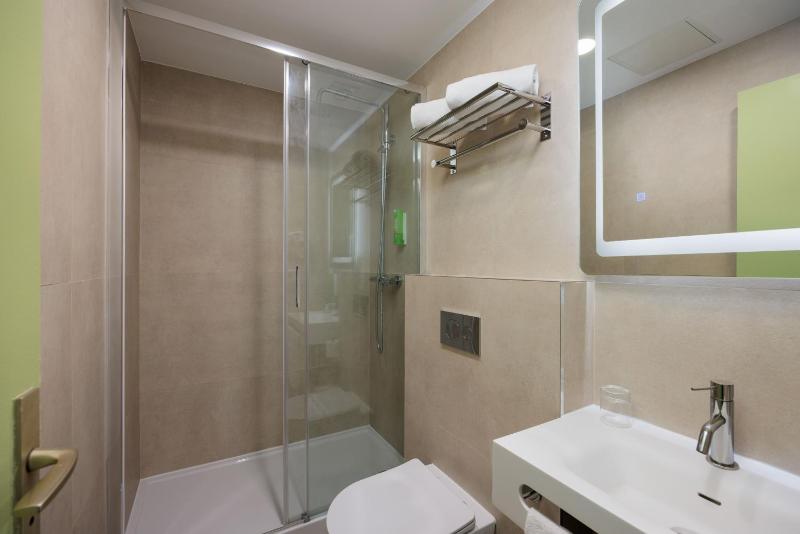 Standard Double Room  image 2