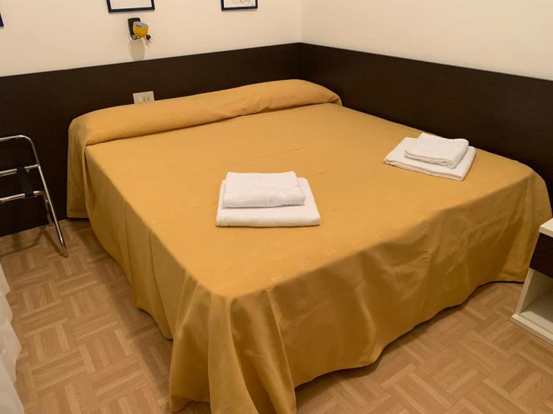Quadruple Room with Balcony image 2