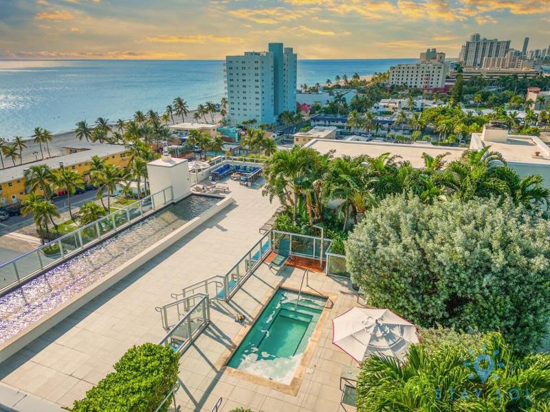 Worth Traveling Hot tub & Unique Rooftop pool - image 17