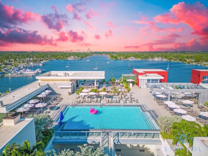 Worth Traveling Hot tub & Unique Rooftop pool - image 32