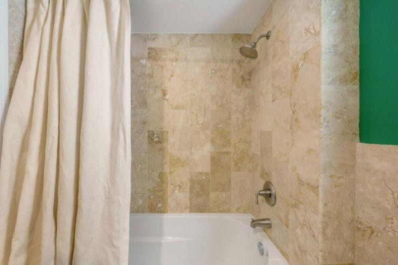 George Town Villas 118 - image 5