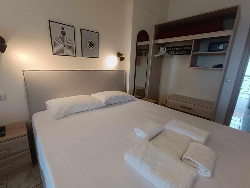 Apartment with Sea View (4 Adults) image 3