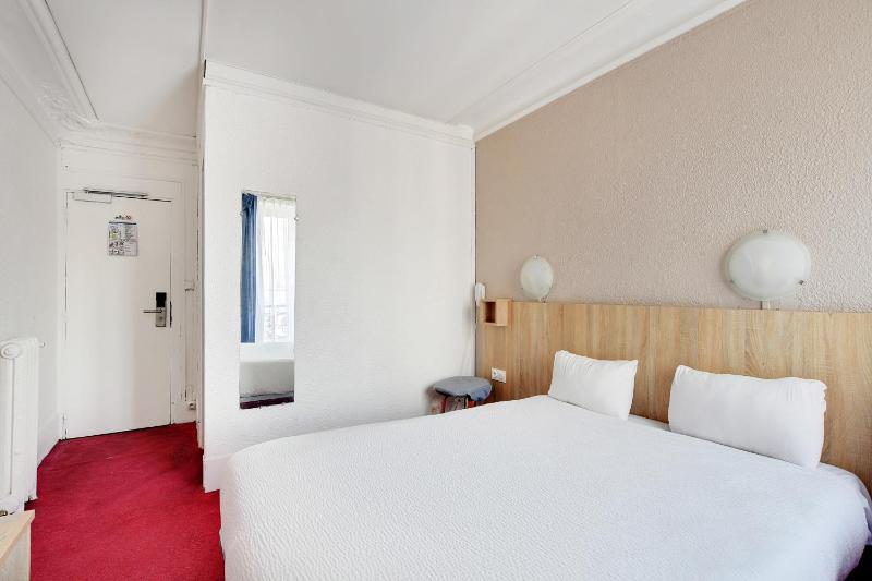 Single Room image 3