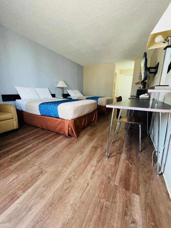 Double Room with Two Double Beds - Non-Smoking image 1