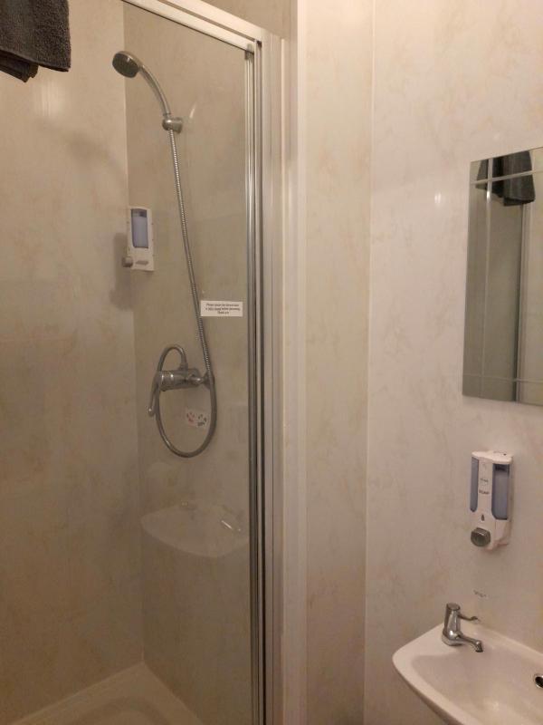 Large Double Room image 3