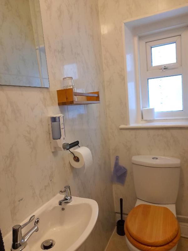 Double Room image 3