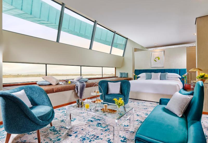 Suite with View image 3