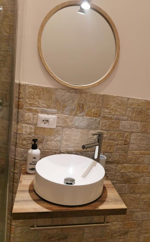 Double Room with Private External Bathroom image 2