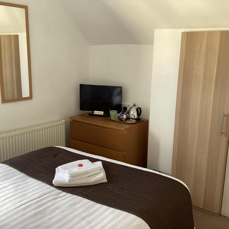 Single Room image 4