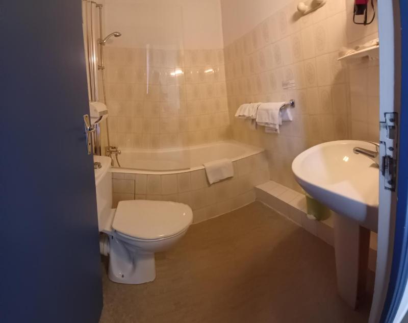 Double Room image 1