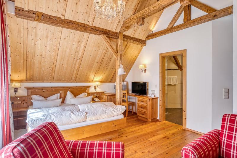 Superior Double Room image 4