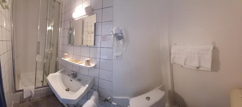 Double Room image 2