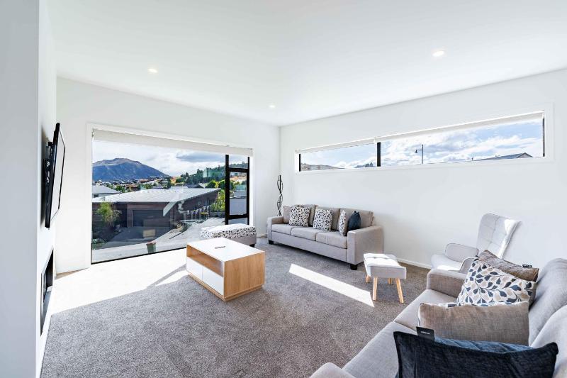 Grand Alpine Vista Escape - image 32