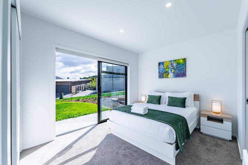 Grand Alpine Vista Escape - image 20