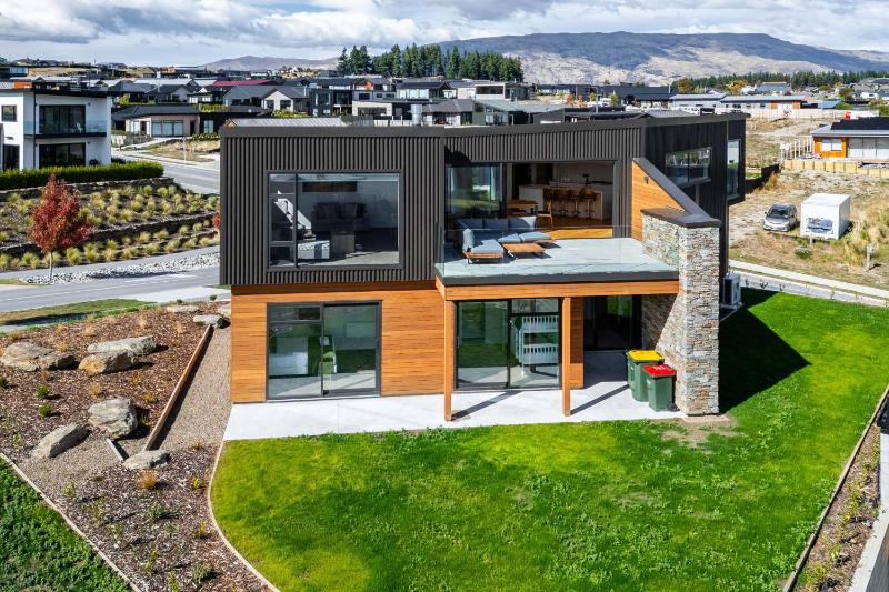 Grand Alpine Vista Escape - image 5
