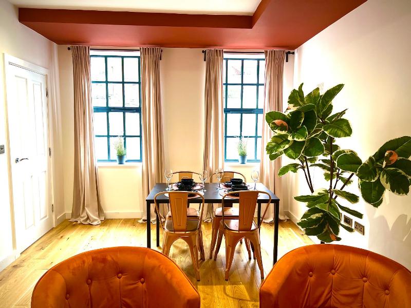 Dawn House - Wyndale Living -Bham JQ 3BR Townhouse - image 28