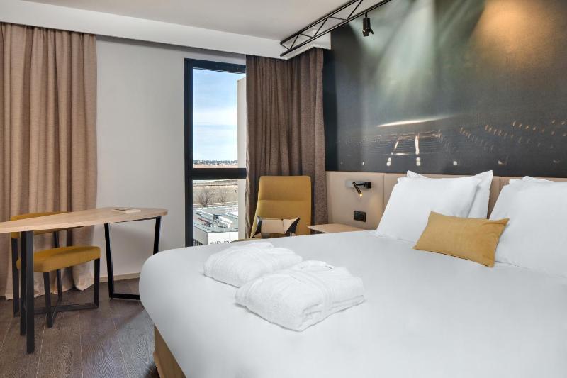 Privilege Double Room image 2