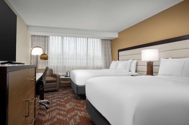 Queen Room with Two Queen Beds and Roll-In Shower - Mobility Accessible image 1