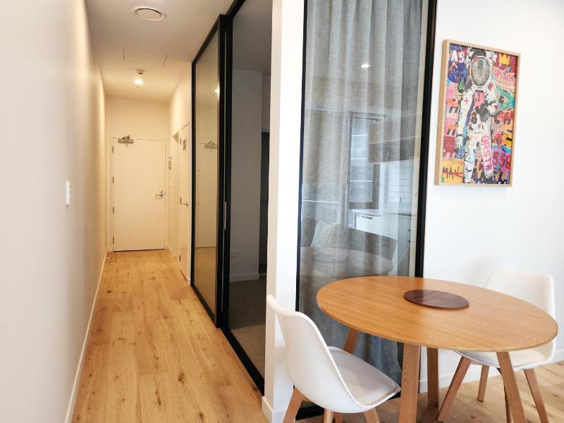 U Suites on Victoria - image 13