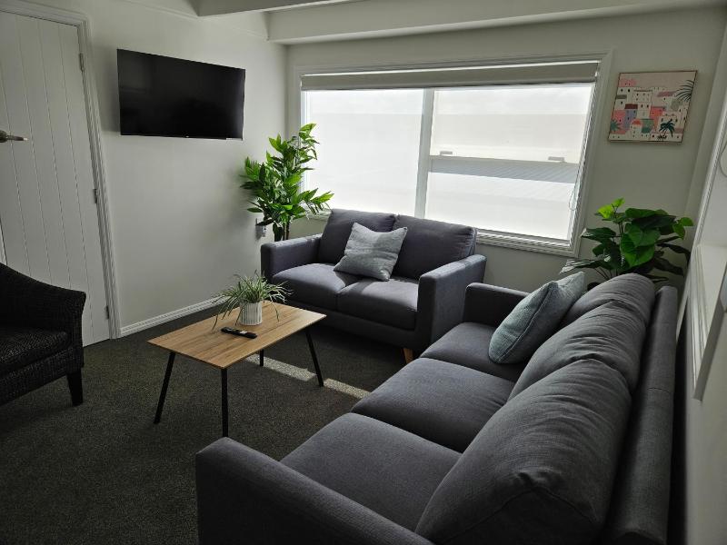 Redwood Apartments - image 21