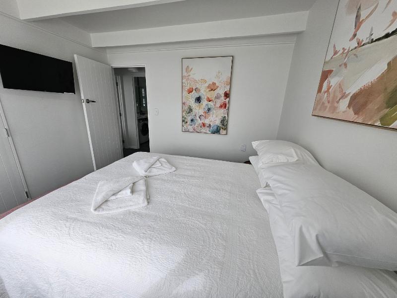 Redwood Apartments - image 3