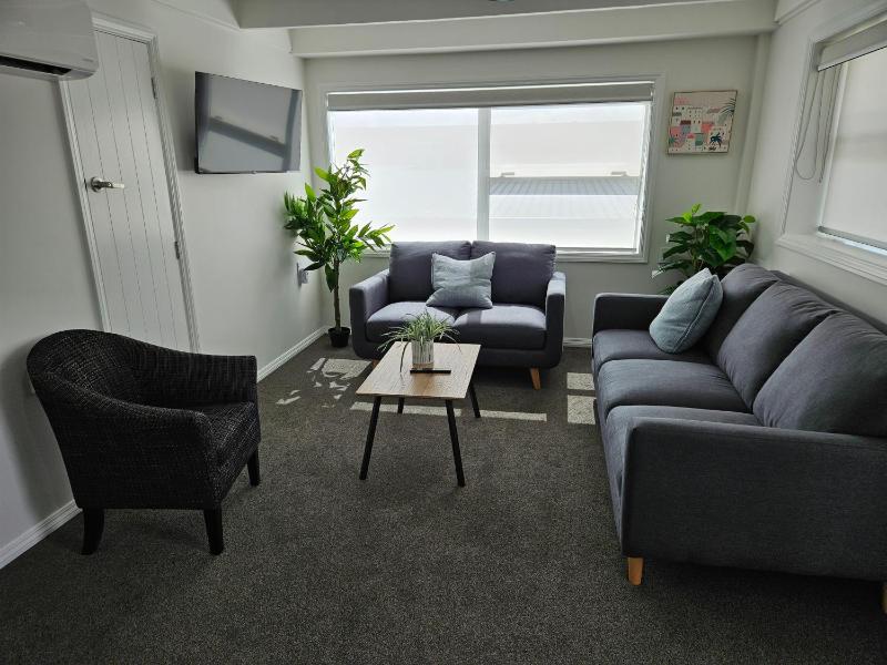 Redwood Apartments - image 11