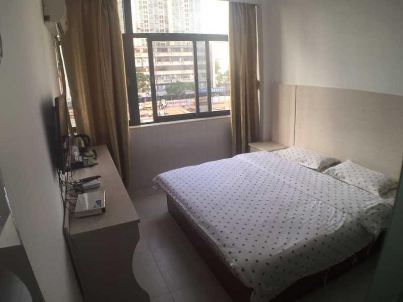 Seven Orange Hotel - image 11