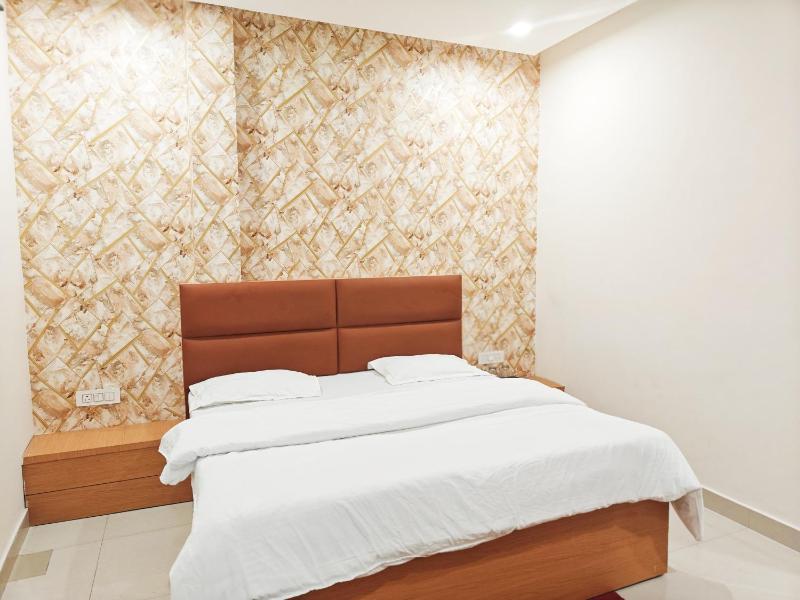 Hotel Divine Inn - image 7