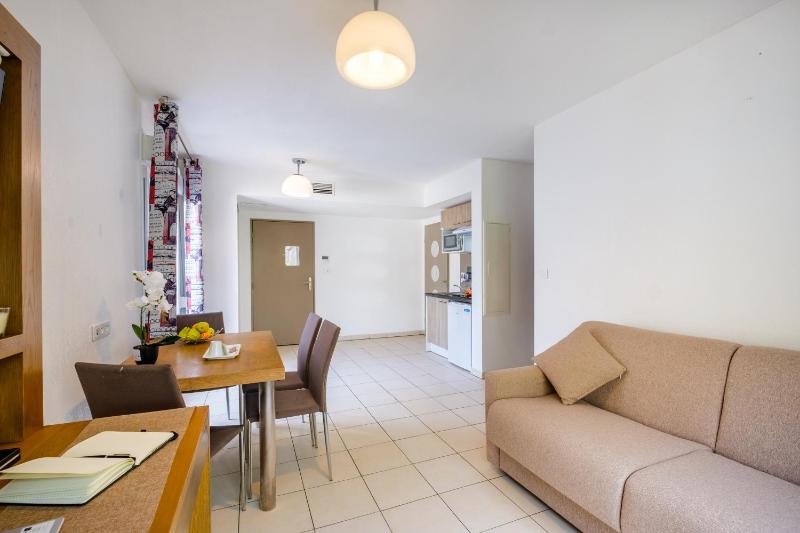 One-Bedroom Apartment (4 Adults) image 4