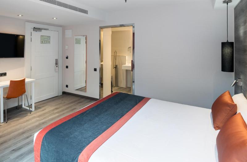 Premium Familiy Room  image 3