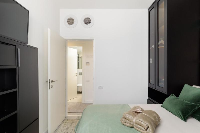 Mamad Luxury Condo By Feelhome - image 10