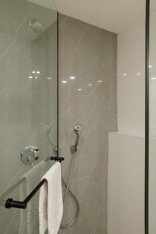 Mamad Luxury Condo By Feelhome - image 7