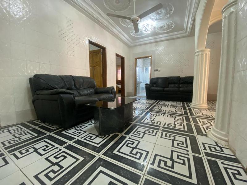 The Girls Guest house - image 6