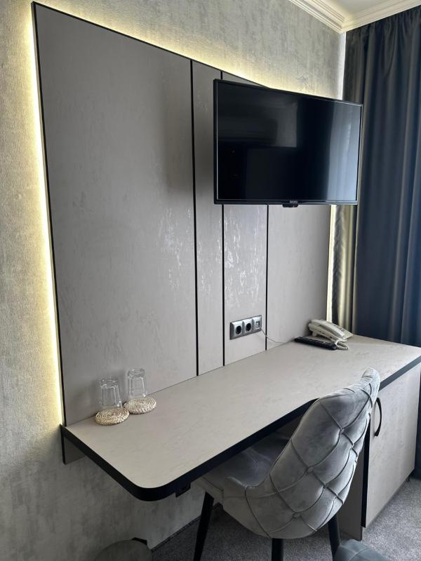 Single Room image 3