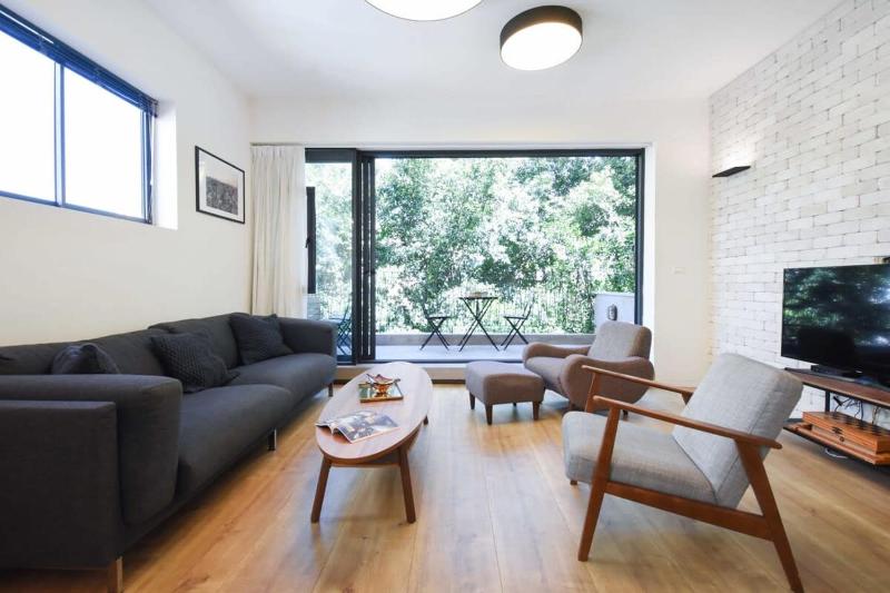 Central 2BR with Balcony in Dizengoff by HolyGuest - image 13