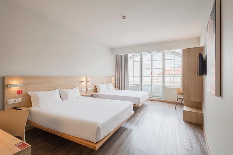 Moov Hotel Porto Centro - image 4