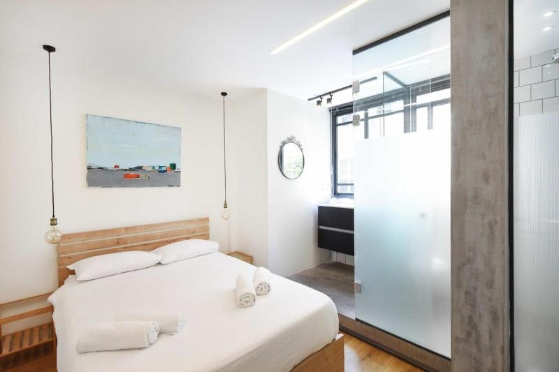 Central 2BR with Balcony in Dizengoff by HolyGuest - image 7