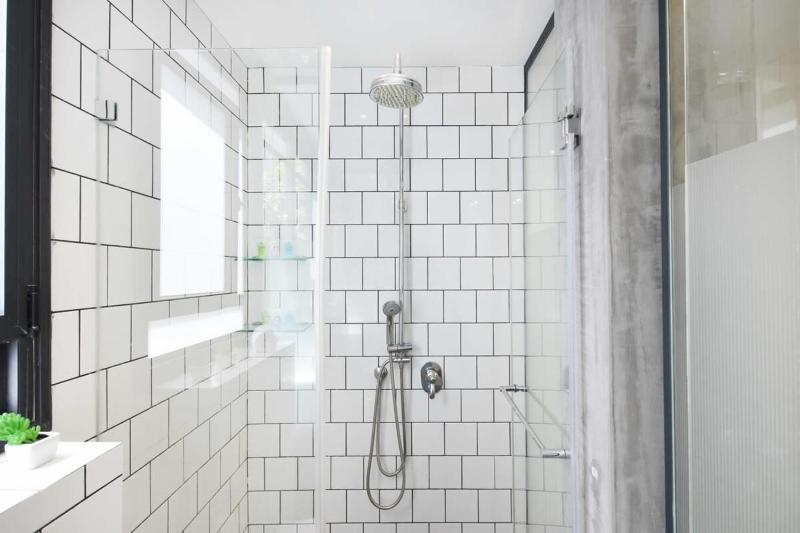 Central 2BR with Balcony in Dizengoff by HolyGuest - image 14