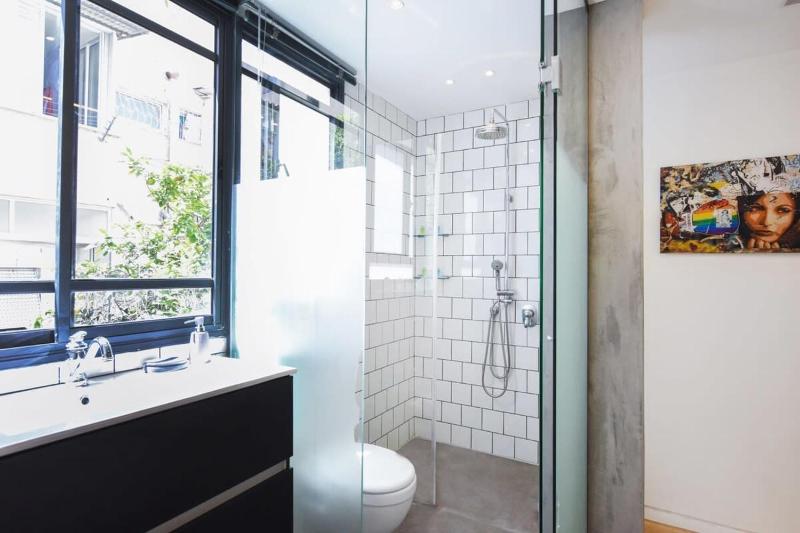 Central 2BR with Balcony in Dizengoff by HolyGuest - image 10