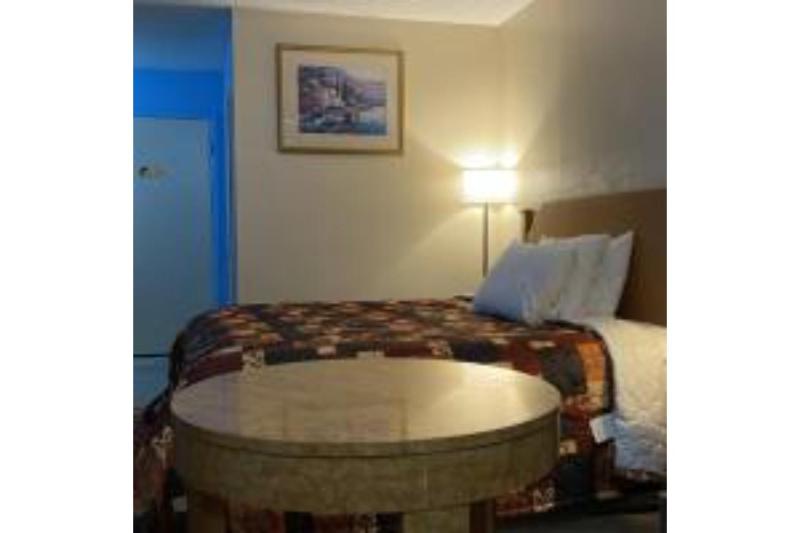 Deluxe King Room image 4