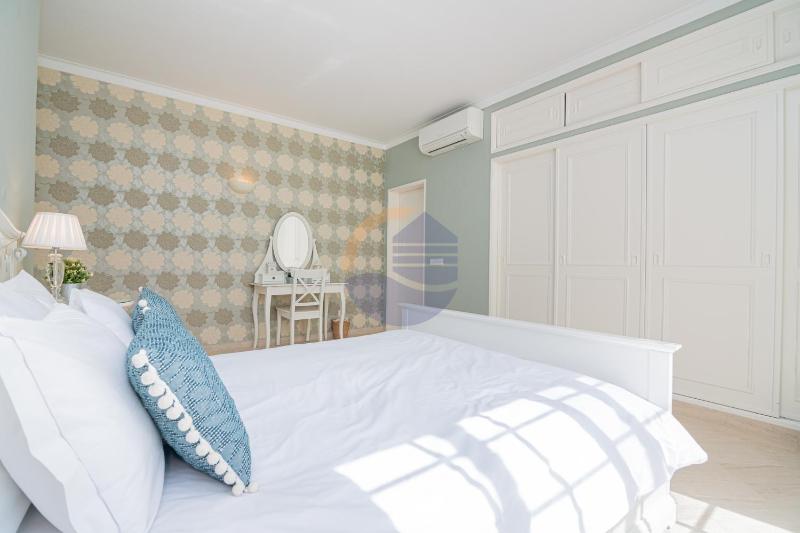 Villa Luxury Suites Heated Outdoor Pool - image 20