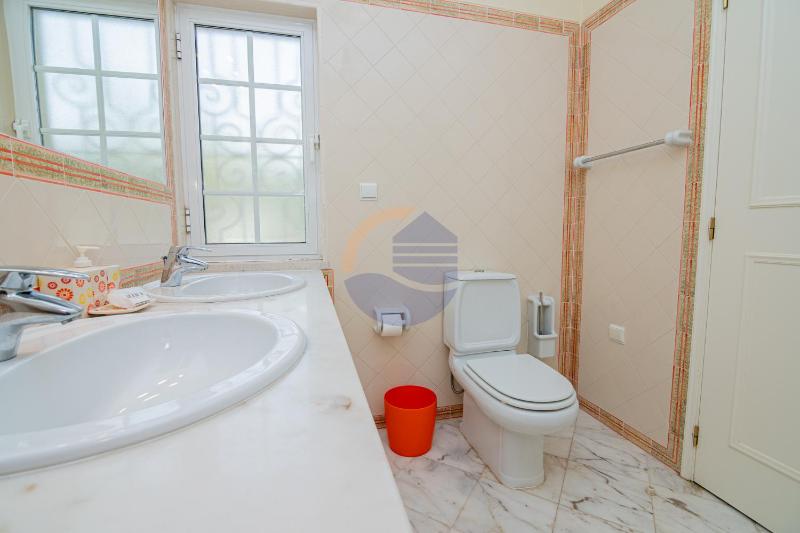 Villa Luxury Suites Heated Outdoor Pool - image 42